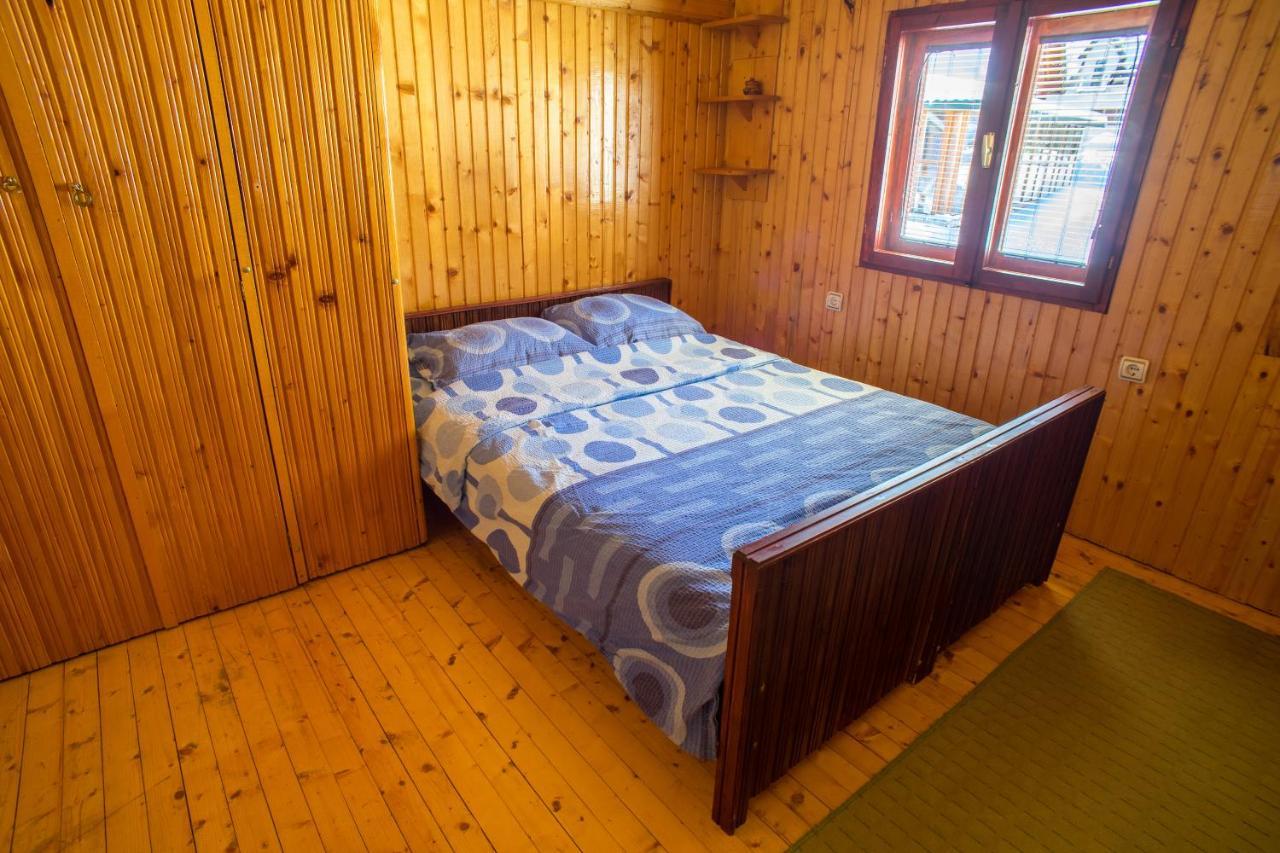 Guest House Jezera Žabljak Esterno foto